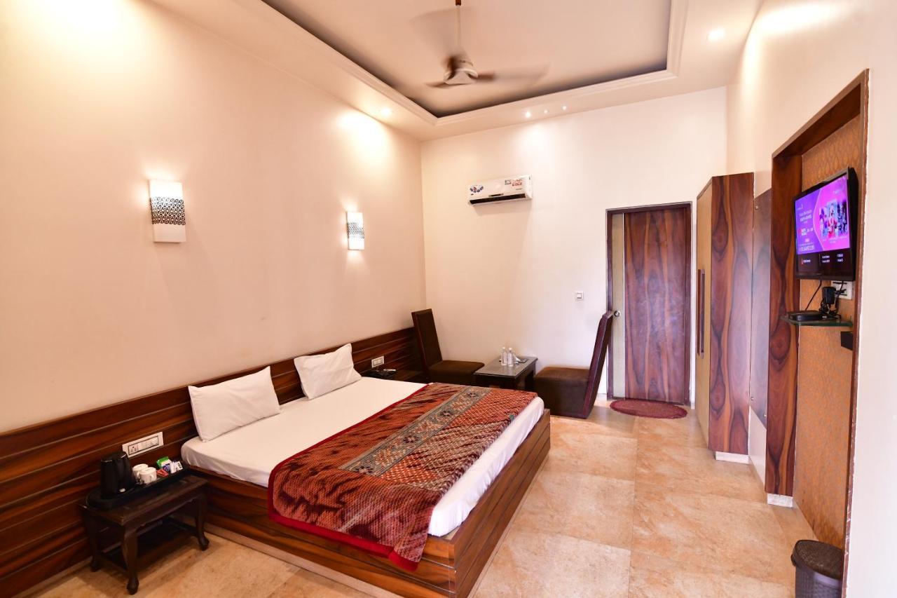 Kamay The Kohinoor Palace - A Heritage Hotel Faizābād 외부 사진